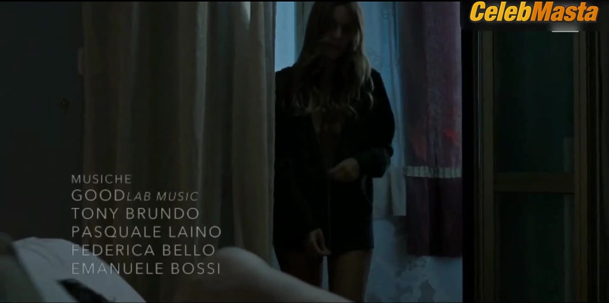 Alejandra Onieva Boobs, Underwear Scene in Sotto Copertura La Cattura Di Zagaria