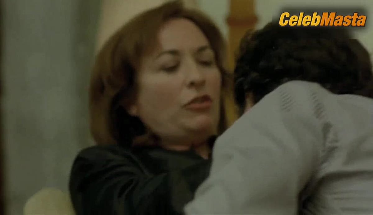 Blanca Apilanez and Barbara Lennie Boobs Scene in Women In The Park
