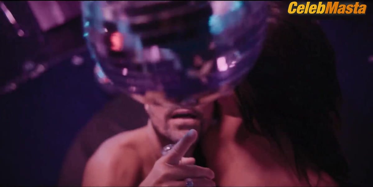 Carolina Loureiro's Sultry Scene in O Clube