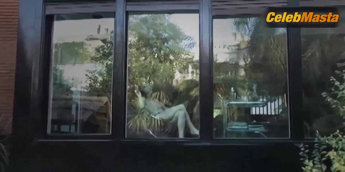 Malena Villa and Mathilde Ollivier's Underwear Scene in The Wailing