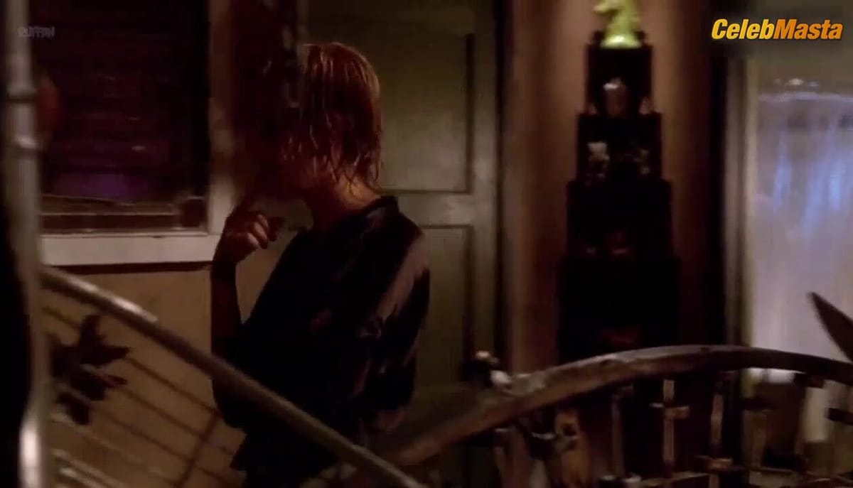 Valeria Golino's Ass Scene in Spanish Judges