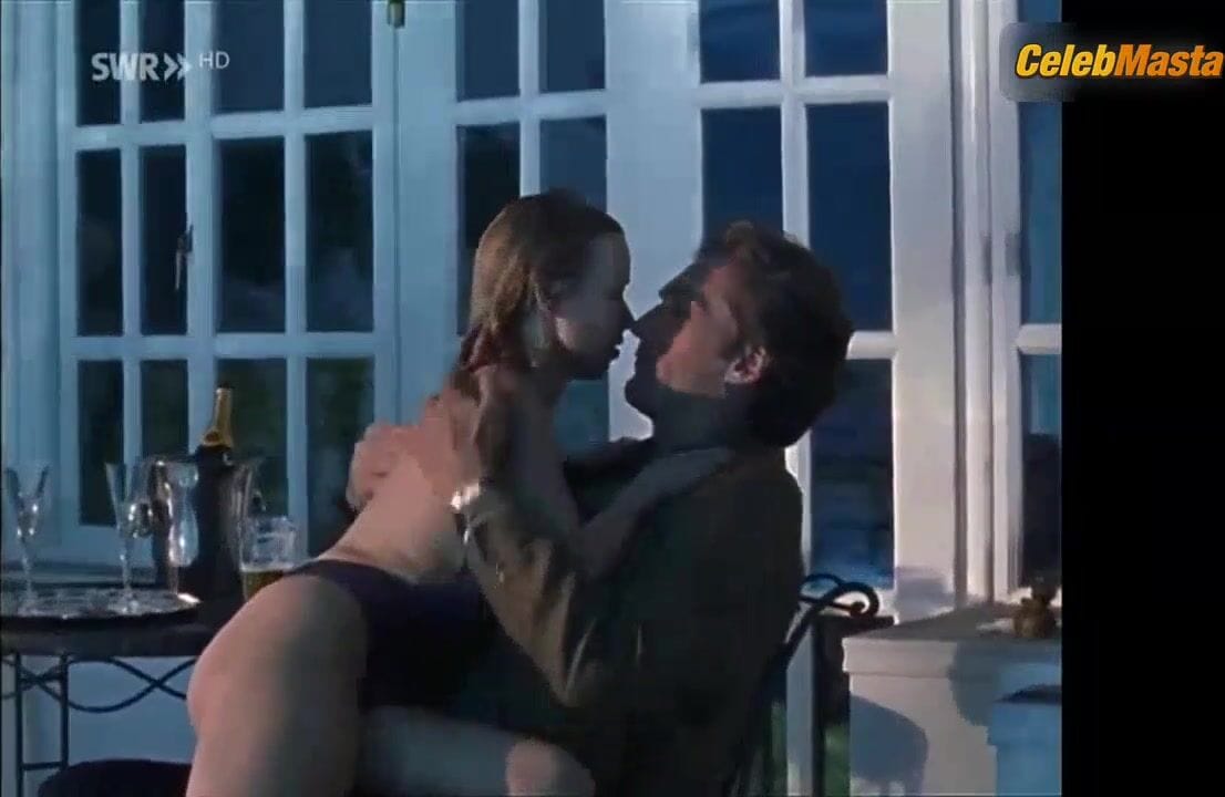 Tina Ruland Underwear Scene from Rivalinnen Der Liebe