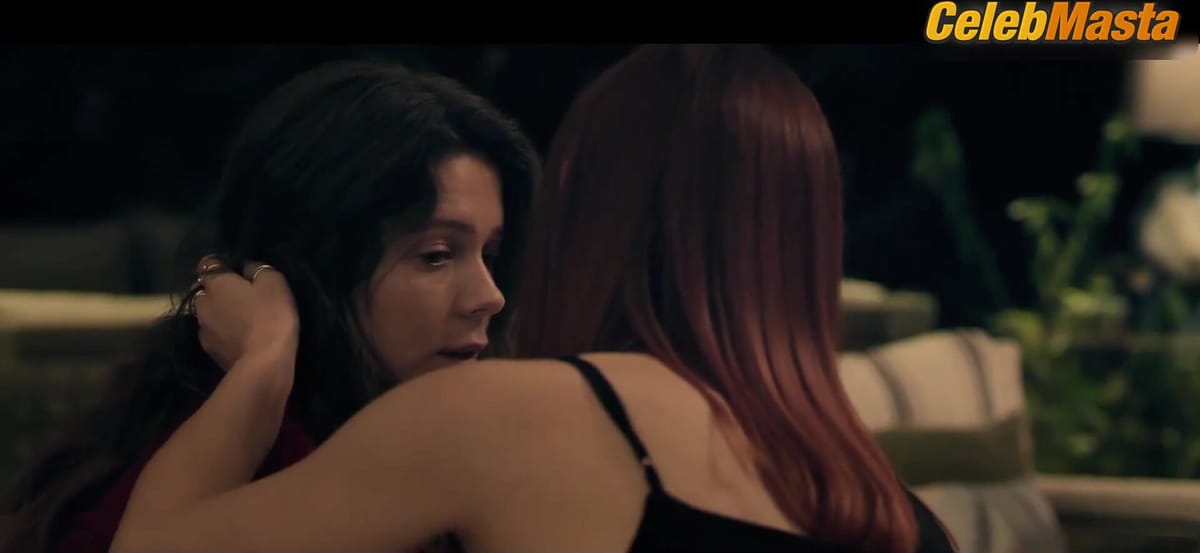 Aria Bedmar and Georgina Amoros's Lesbian Sex Scene in Segunda Muerte