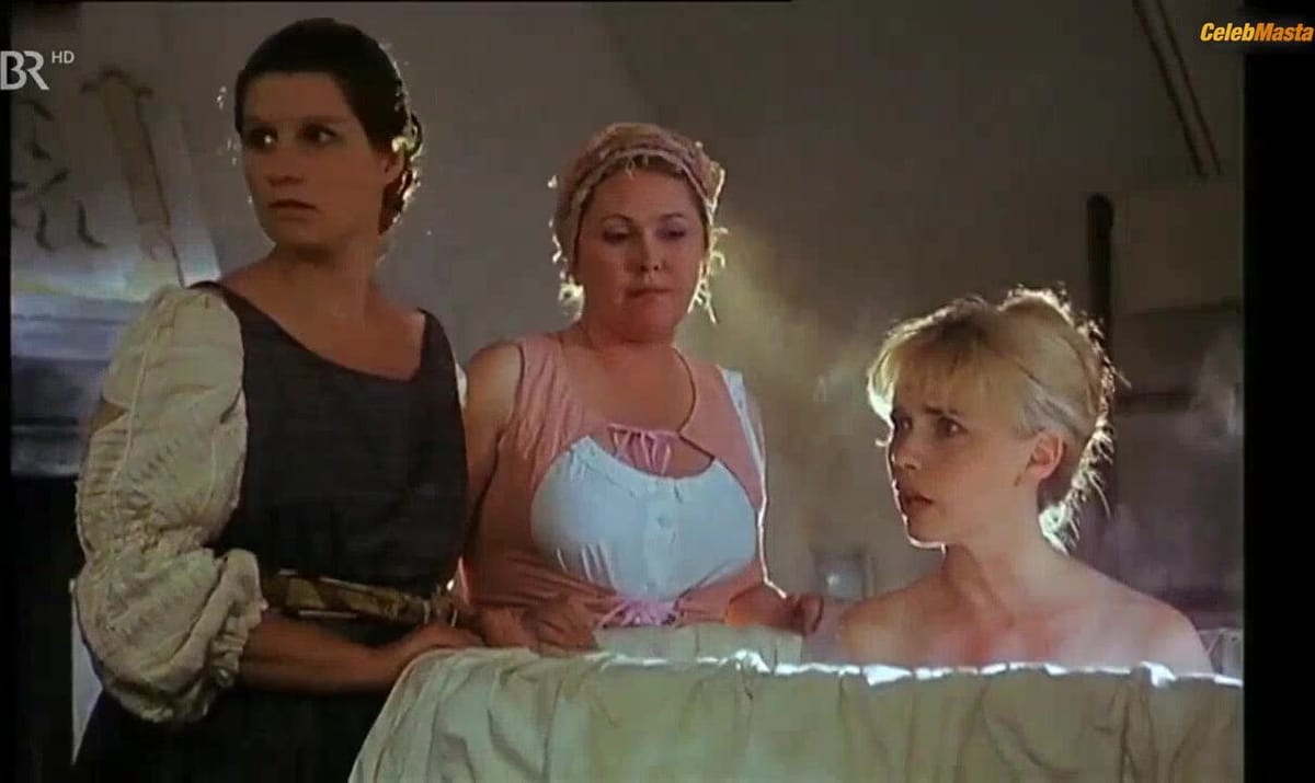 Tina Ruland Tits Scene from Das Zauberbuch