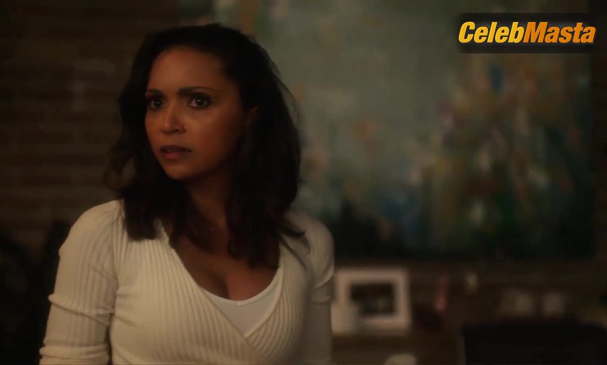 Danielle Nicolet Shows Sex Scene in The Flash