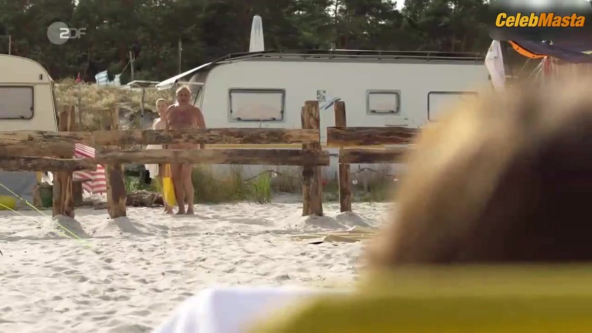 Annette Frier, Svenja Hermuth and Anna Bardorf Show Butt, Breasts Scene in Ella Schon