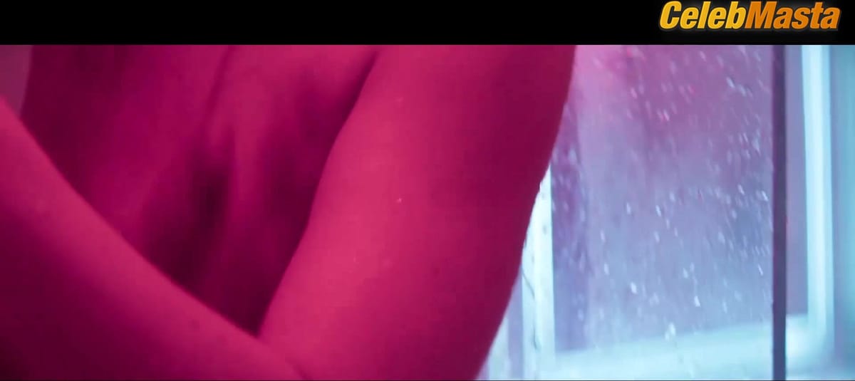 Sian Altman's Tits Scene in Graphic Desires
