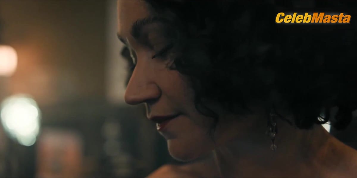 Lisa Maria Potthoff, Brigitte Hobmeier, Stella Goritzki and Nicole Mercedes Muller's Lesbian Scene in Oktoberfest 1905