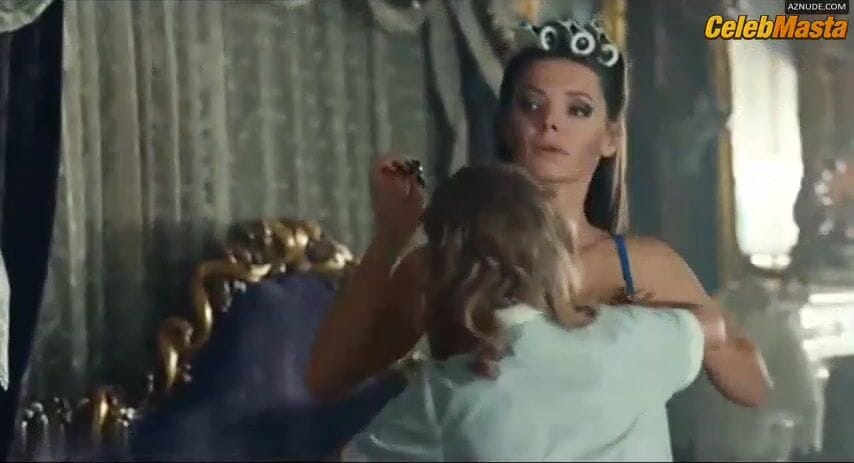 Elizaveta Boyarskaya Sexy Scene from Zoluska
