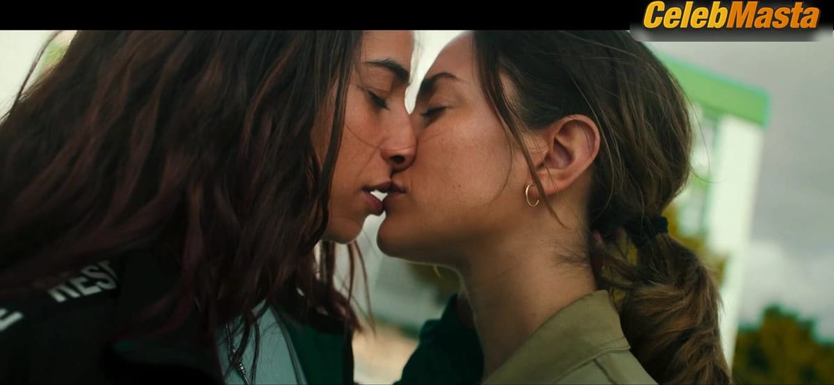 Carolina Yuste and Silvia Alonso's Lesbian Scene in No Traces