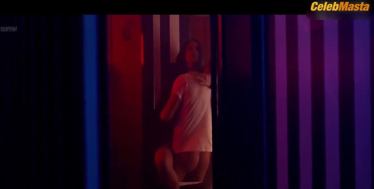 Heida Reed's Sexy Scene in Stella Blomkvist