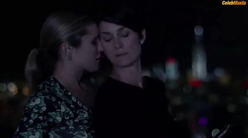 Susie Abromeit and Carrie-Anne Moss Share Lesbian Scene in Jessica Jones