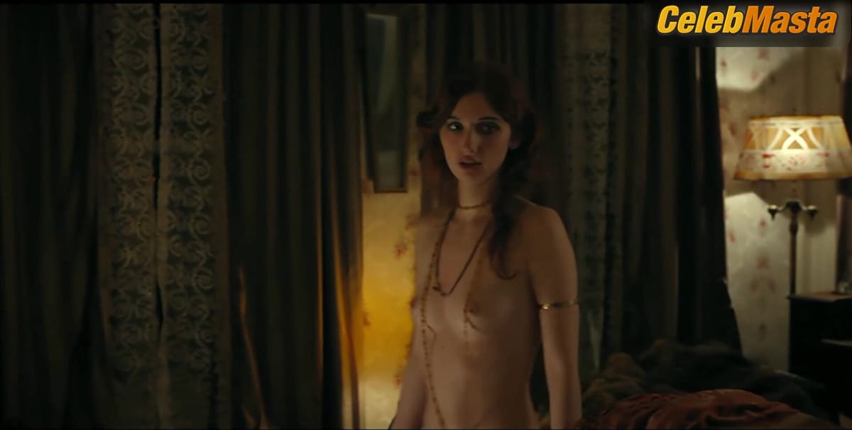 Madison Rogers and Cailyn Rice's Butt, Breasts Scene in 1923