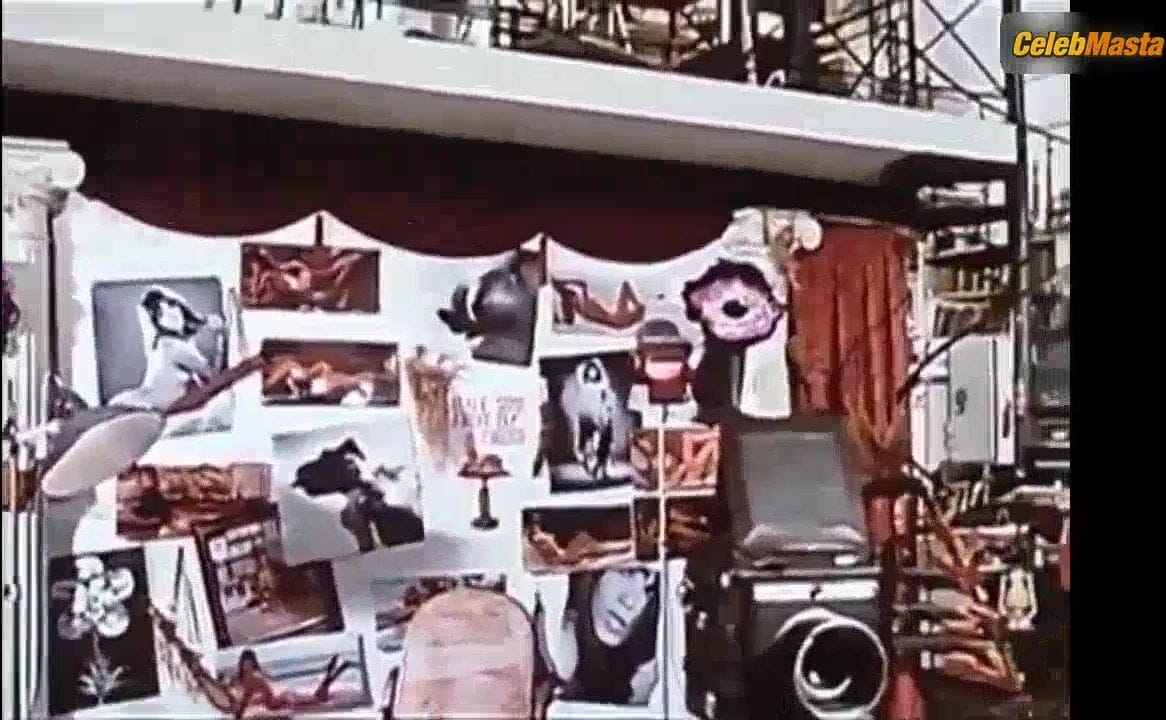 Ingrid Steeger Boobs Scene in Josefine - das liebestolle Katzchen