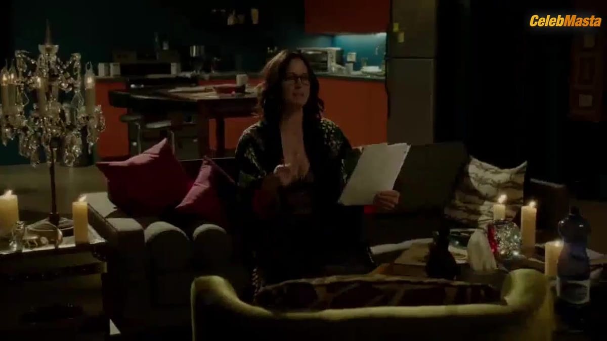 Carrie-Anne Moss Flaunts Underwear Scene in Compulsion