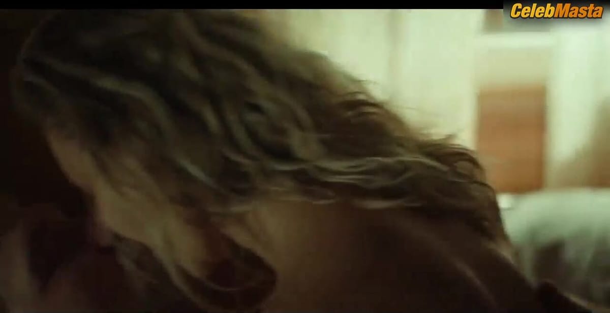 Kasia Warnke Bares Ass, Tits Scene in Absolute Beginners