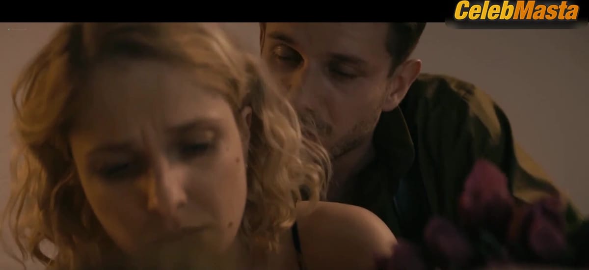 Kasia Warnke, Aleksandra Nowicka and Karolina Dziuba Show Sexy Scene in Petla