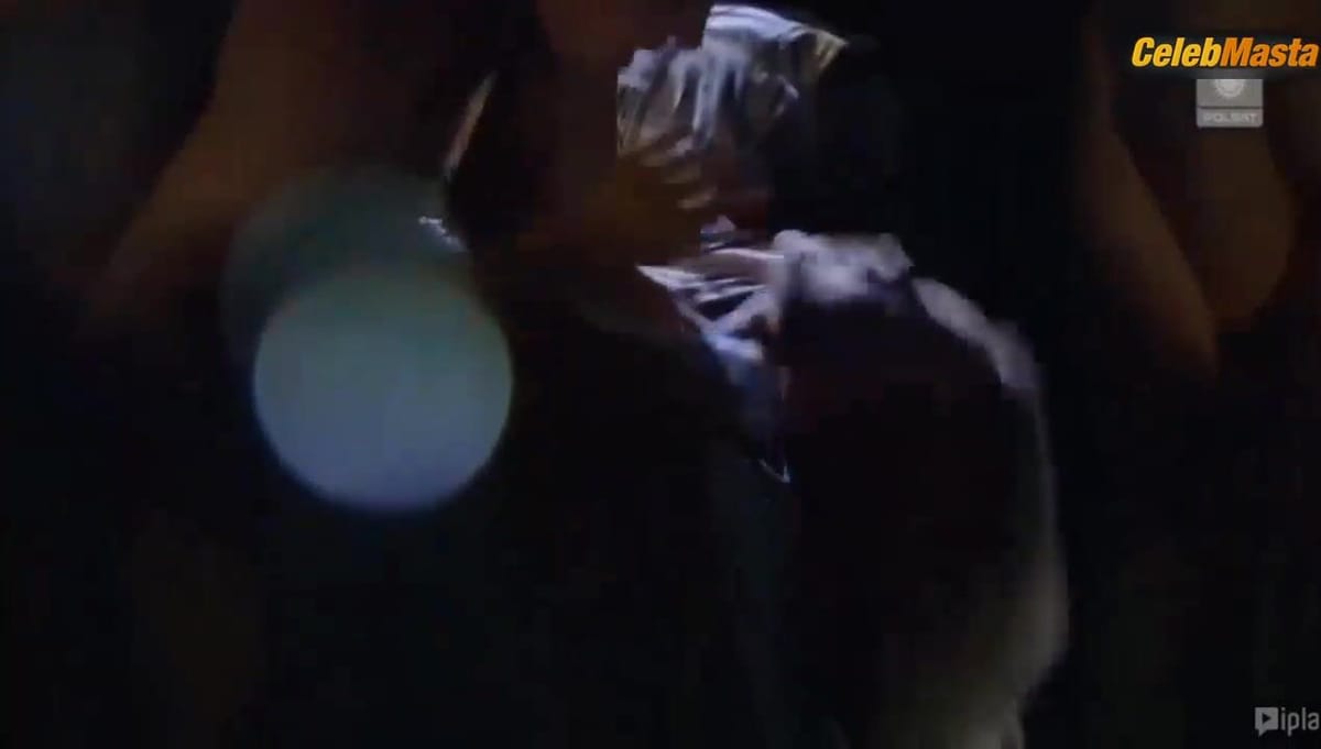 Kamilla Baar Reveals Sex Scene in Na Krawedzi