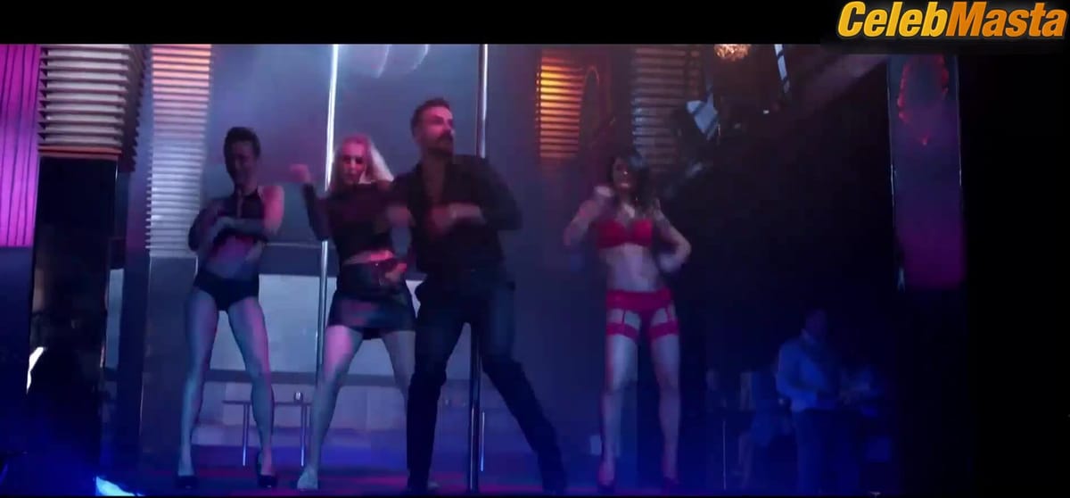 Olga Boladz, Kasia Warnke, Agnieszka Dygant and Kasia Warnke Show Tits, Thong Scene in Women Of Mafia