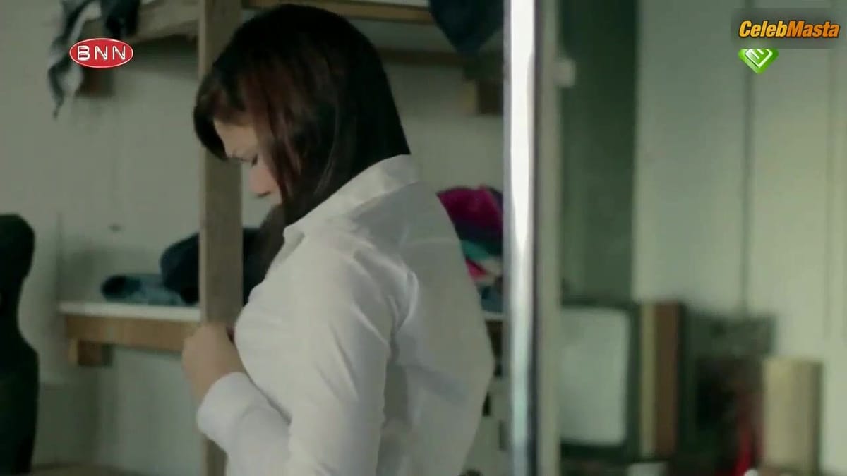 Abbey Hoes Underwear Scene from Feuten