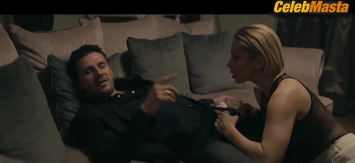 Kasia Warnke Tits Scene from Petla