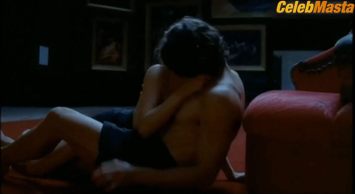 Violante Placido's Sexy Scene from The Mona Lisa Mystery