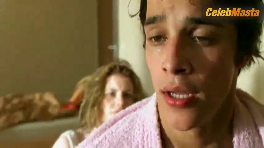 Josefine Preuss Underwear Scene in Klassenfahrt - Geknutscht wird immer