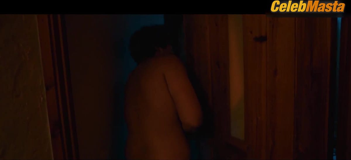 Margarida Bakker and Vera Moura Sexy Scene from Praxx