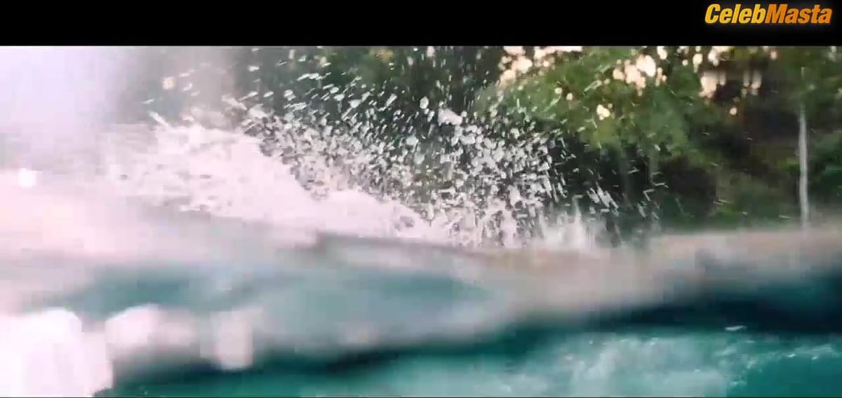 Sophie Nelisse Tits, Swimsuit Scene in 47 Meters Down Uncaged