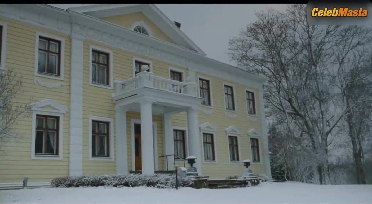 Alma Poysti and Krista Kosonen Lesbian Scene from Tove