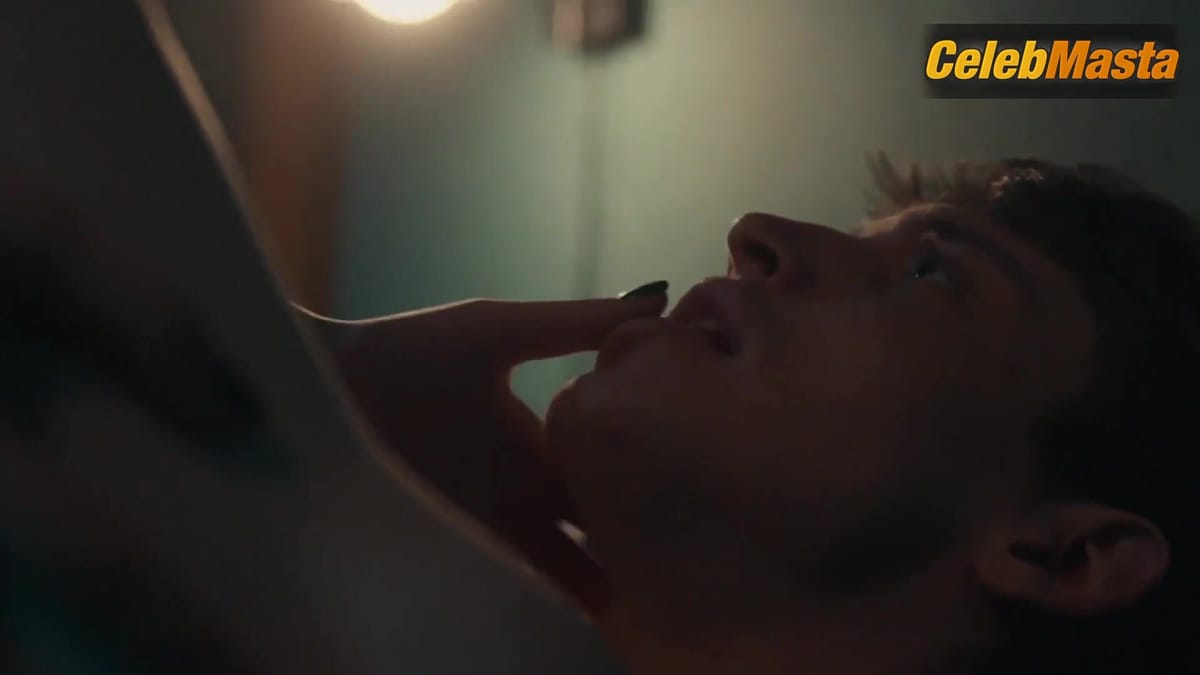Zofia Jastrzebska's Booty Scene in Krucjata