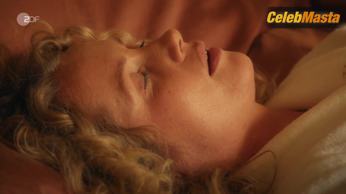 Cornelia Groschel Boobs Scene in Verhangnisvolle Leidenschaft Sylt