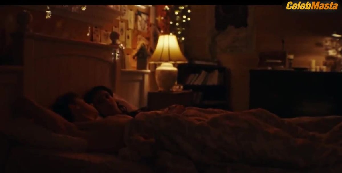 Agathe Ledoux and Evelyne Brochu's Sexy Scene in Chouchou