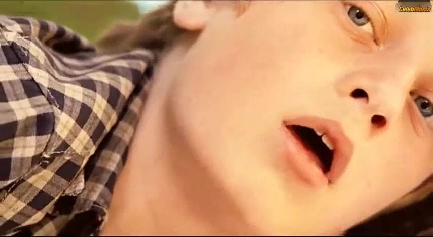 Evelyne Brochu Tits, Underwear Scene from Thrill Of The Hills