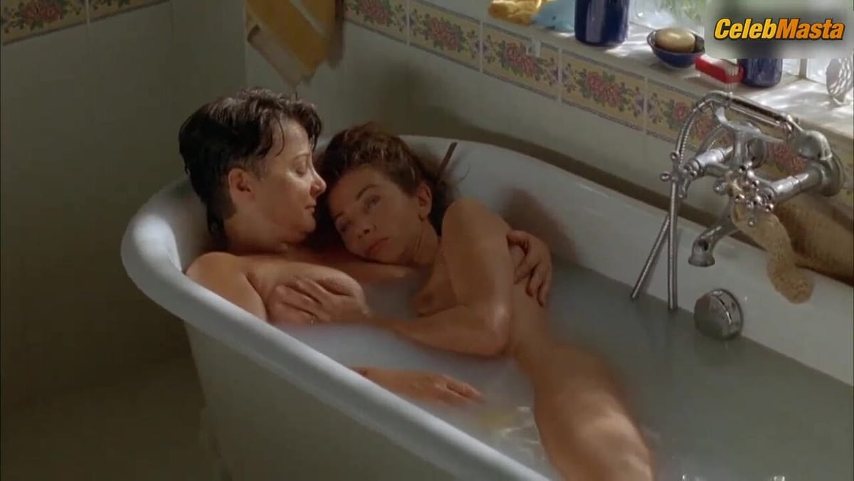 Victoria Abril Lesbian, Butt Scene from French Twist