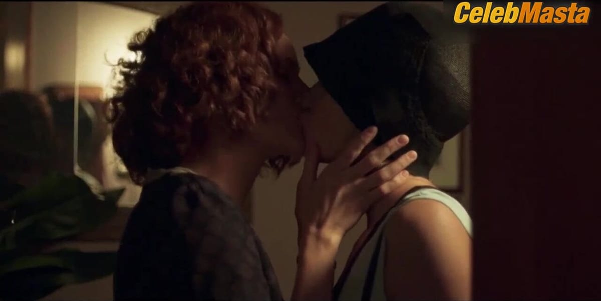 Ana Maria Polvorosa and Ana Fernandez's Lesbian Scene in Cable Girls
