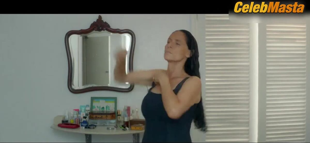 Sonia Braga's Tits Scene from Aquarius