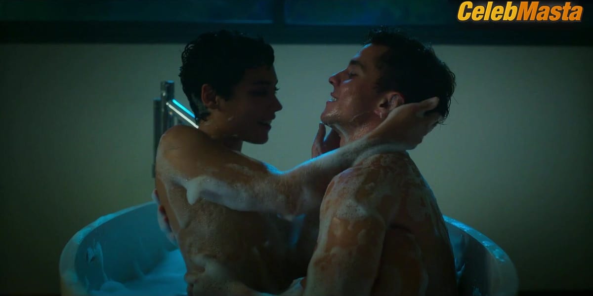 Carla Diaz Bares Tits Scene in Elite