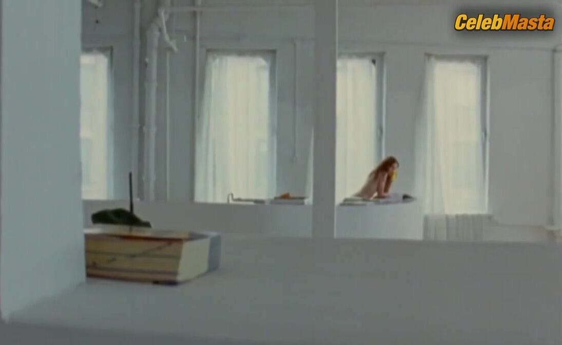 Paz de la Huerta's Real Lesbian Sex Scene in The Guitar