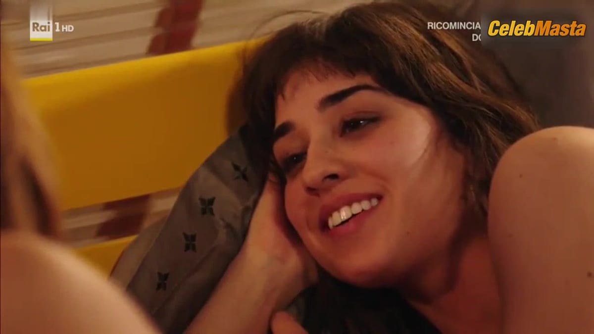 Serena Iansiti's Lesbian Scene in I bastardi di Pizzofalcone