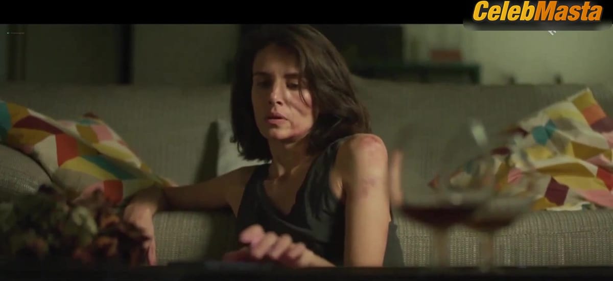 Louise Monot Ass, Tits Scene from Marion
