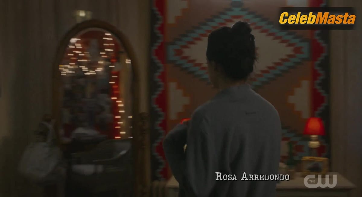 Jeanine Mason Shows Underwear Scene in Roswell, New Mexico