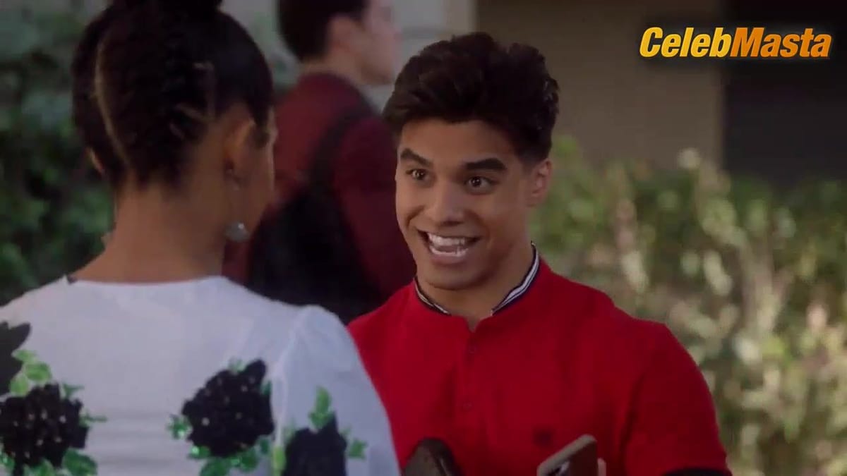 Halle Bailey and Chloe Bailey's Underwear Scene in Grown-ish