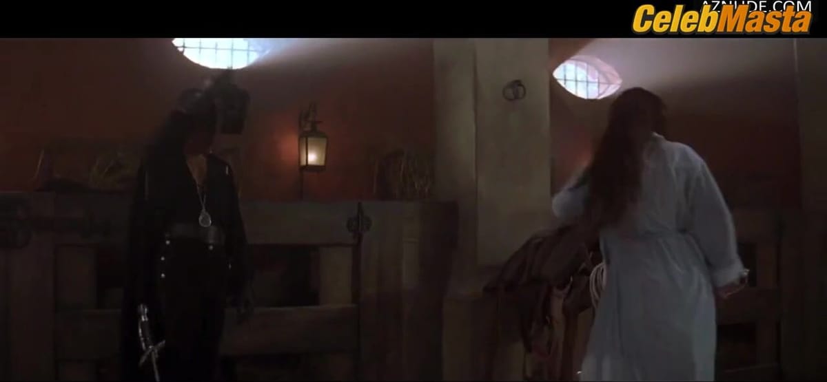 Catherine Zeta-Jones Shows Her Tits in a Scene in The Mask Of Zorro