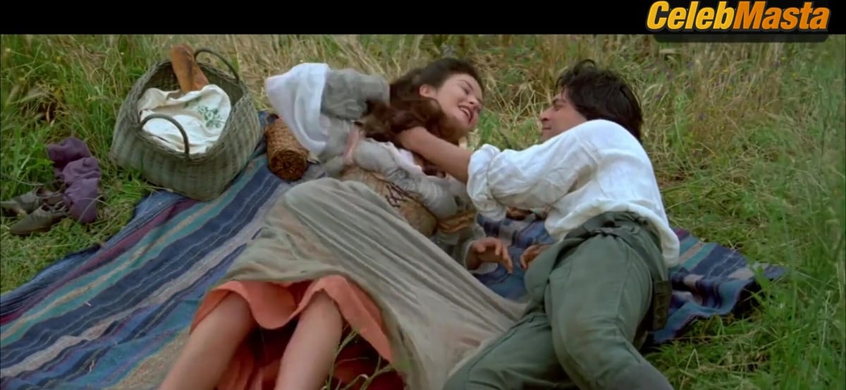 Catherine Zeta-Jones's Tits Scene in Christopher Columbus The Discovery