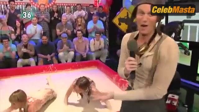 Sara Jean Underwood and Candace Bailey Share a Hot Scene in Attack of the Show!