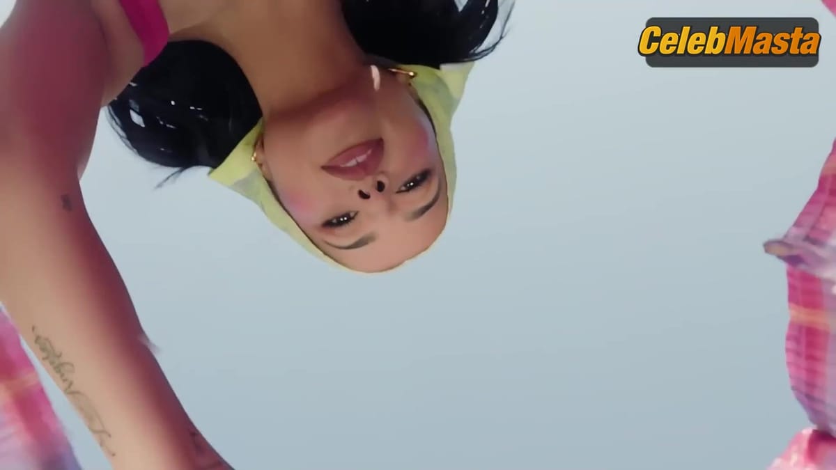 Becky G's Sex Scene from Amor De Verano