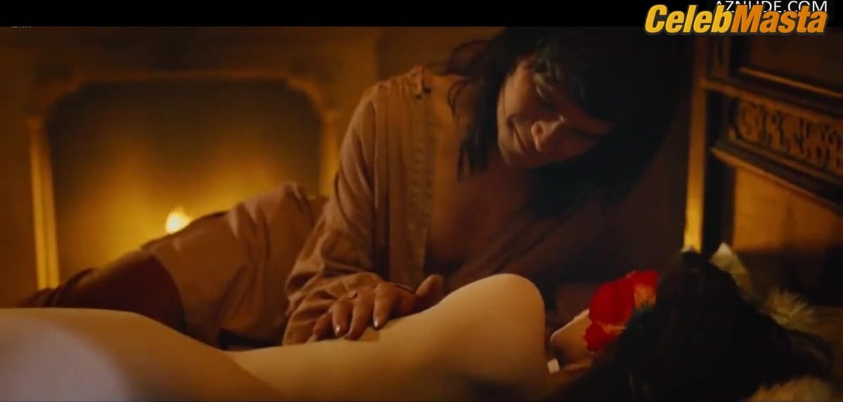 Anna Friel Bares Butt, Boobs Scene in Bathory Countess Of Blood