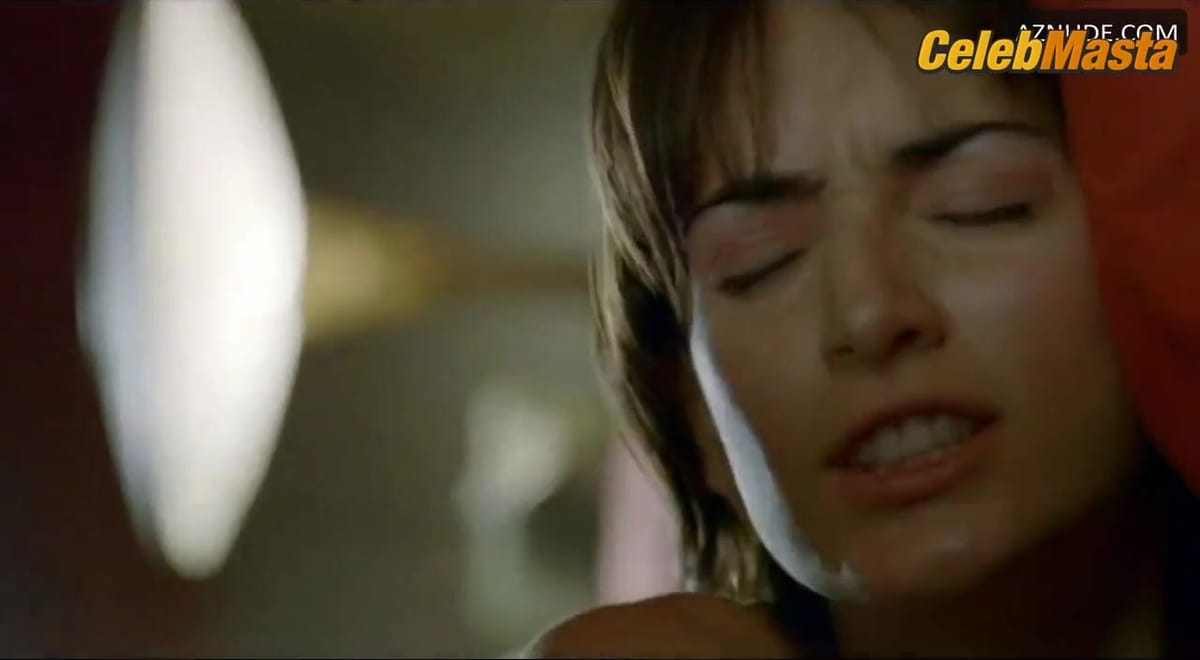 Ana de la Reguera's Lesbian, Real Sex Scene from Asi Del Precipicio