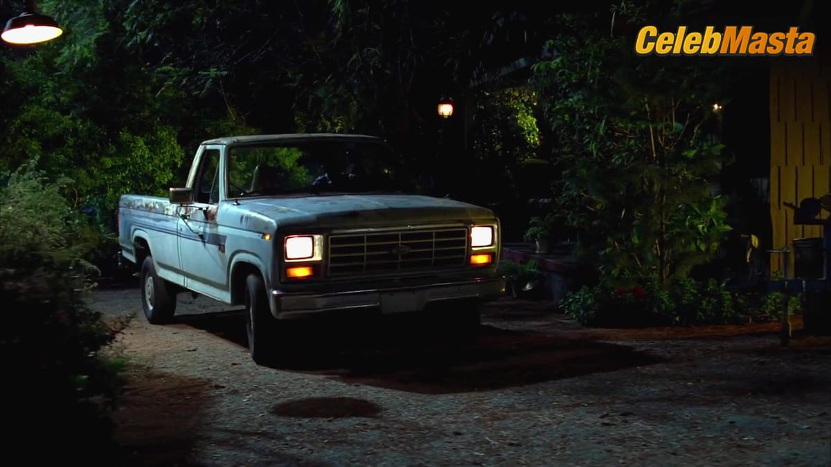 Melissa Rauch Sexy Scene from True Blood